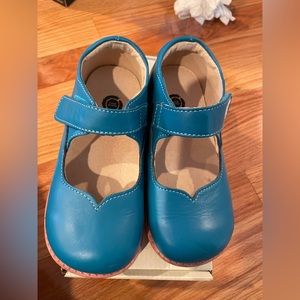 Livie and Luca Astrid size 13